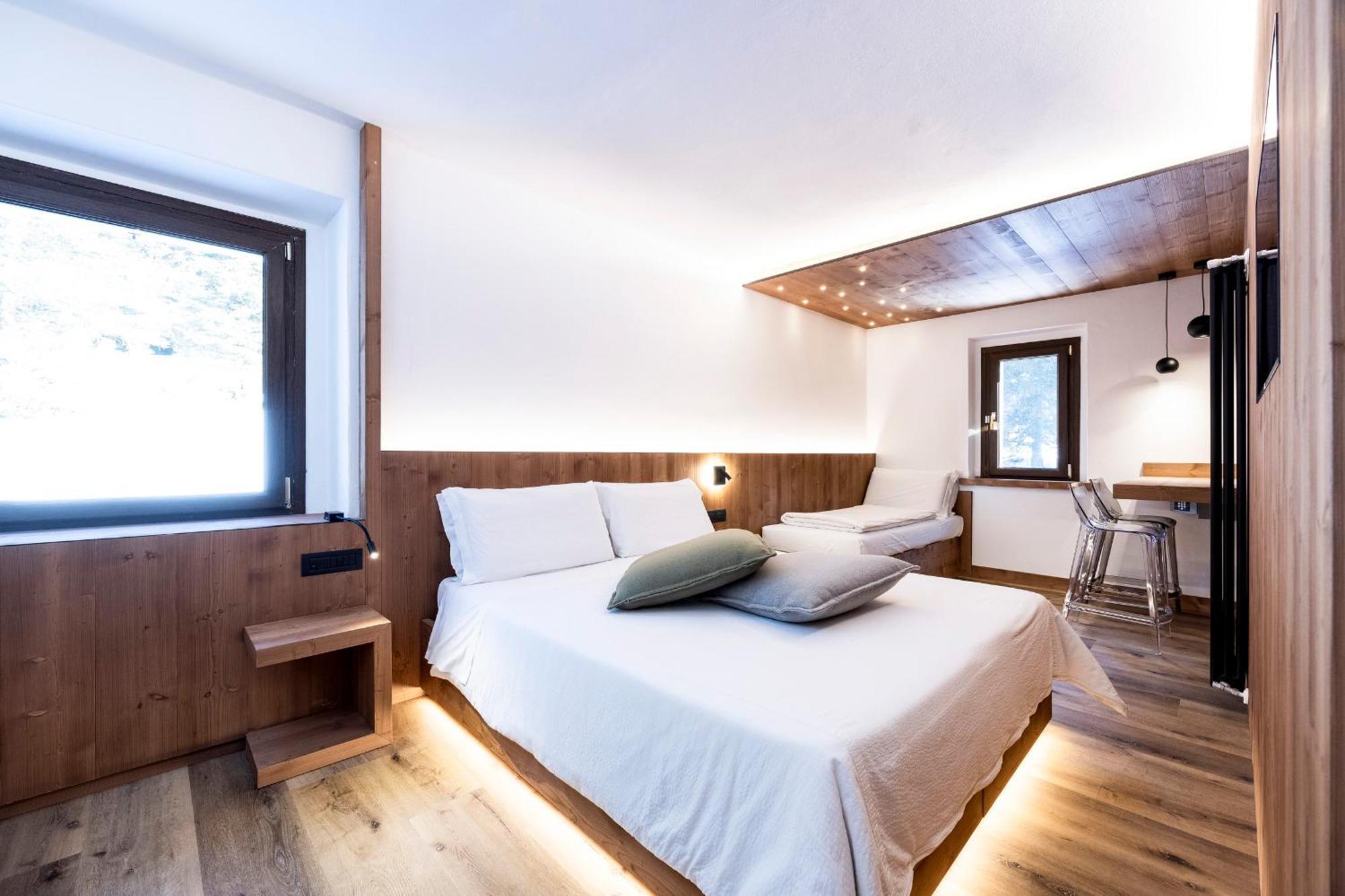 Superior Triple Room